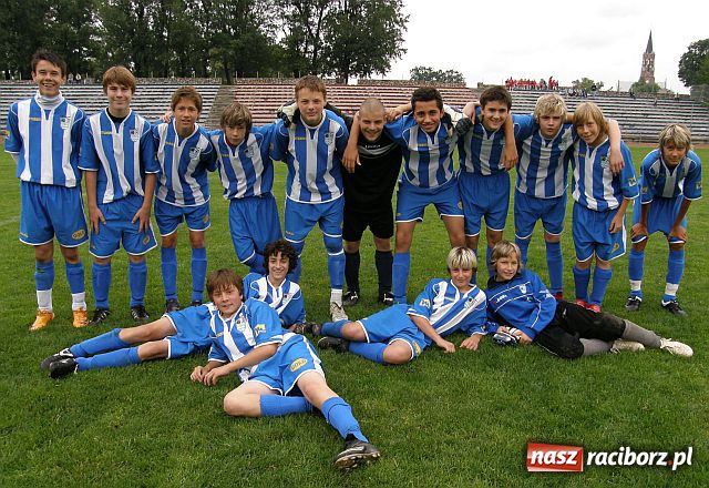 Zdjęcie w galerii na portalu naszraciborz.pl: W turnieju trampkarzy U-16 najlepsza KP Unia - OSiR Racibórz wiadomości z regionu