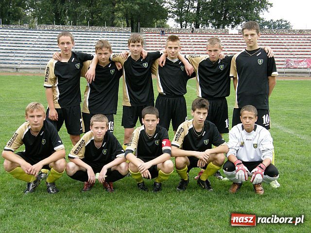Zdjęcie w galerii na portalu naszraciborz.pl: W turnieju trampkarzy U-16 najlepsza KP Unia - OSiR Racibórz wiadomości z regionu