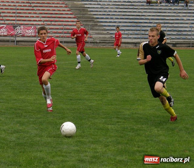 Zdjęcie w galerii na portalu naszraciborz.pl: W turnieju trampkarzy U-16 najlepsza KP Unia - OSiR Racibórz wiadomości z regionu