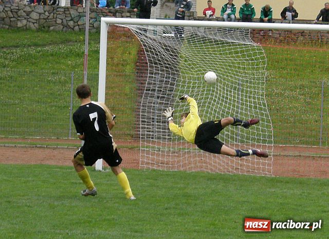 Zdjęcie w galerii na portalu naszraciborz.pl: W turnieju trampkarzy U-16 najlepsza KP Unia - OSiR Racibórz wiadomości z regionu