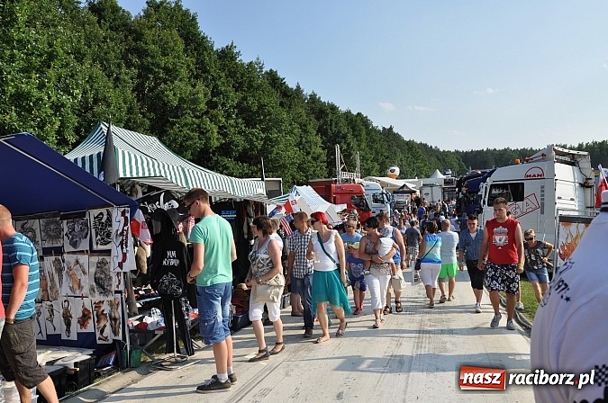 Zdjęcie w galerii na portalu naszraciborz.pl: Tłumy na zlocie Master Truck 2014 wiadomości z regionu