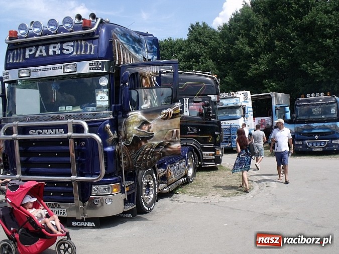 Zdjęcie w galerii na portalu naszraciborz.pl: Tłumy na zlocie Master Truck 2014 wiadomości z regionu