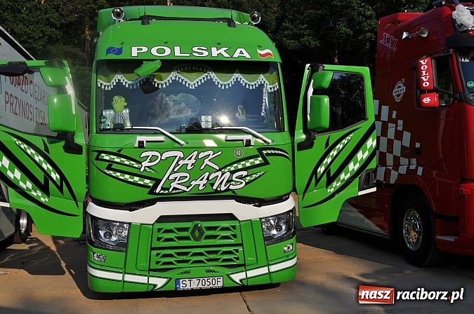 Zdjęcie w galerii na portalu naszraciborz.pl: Tłumy na zlocie Master Truck 2014 wiadomości z regionu