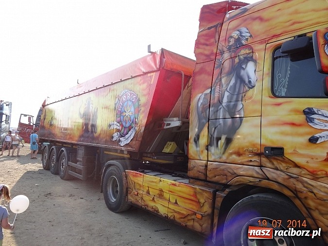 Zdjęcie w galerii na portalu naszraciborz.pl: Tłumy na zlocie Master Truck 2014 wiadomości z regionu
