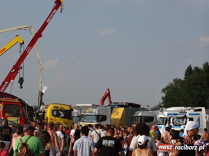 Zdjęcie w galerii na portalu naszraciborz.pl: Tłumy na zlocie Master Truck 2014 wiadomości z regionu
