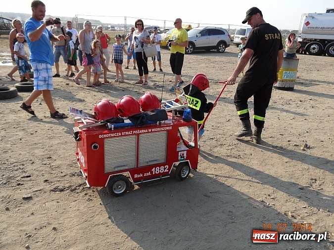 Zdjęcie w galerii na portalu naszraciborz.pl: Tłumy na zlocie Master Truck 2014 wiadomości z regionu