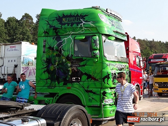 Zdjęcie w galerii na portalu naszraciborz.pl: Tłumy na zlocie Master Truck 2014 wiadomości z regionu