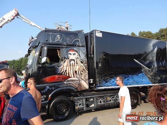 Zdjęcie w galerii na portalu naszraciborz.pl: Tłumy na zlocie Master Truck 2014 wiadomości z regionu