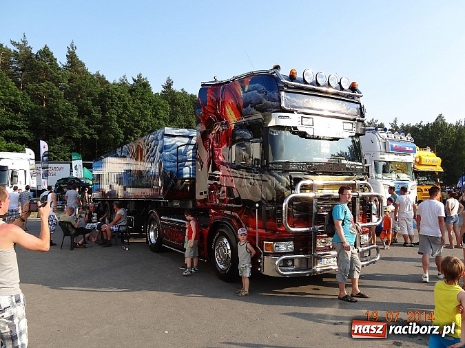 Zdjęcie w galerii na portalu naszraciborz.pl: Tłumy na zlocie Master Truck 2014 wiadomości z regionu