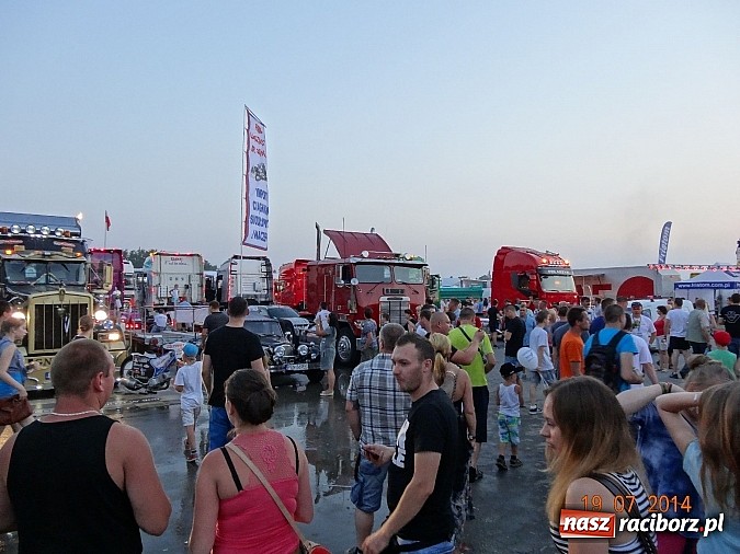 Zdjęcie w galerii na portalu naszraciborz.pl: Tłumy na zlocie Master Truck 2014 wiadomości z regionu