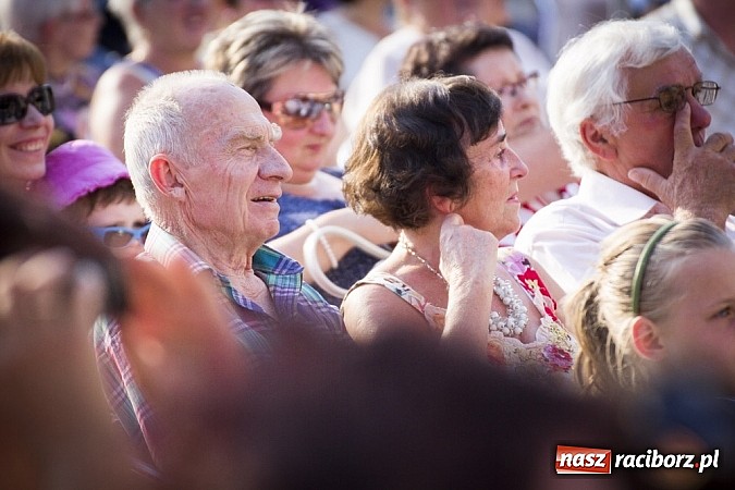 Zdjęcie w galerii na portalu naszraciborz.pl: W krainie uśmiechu - wyjątkowa gala operetkowa na zamkowym dziedzińcu wiadomości z regionu