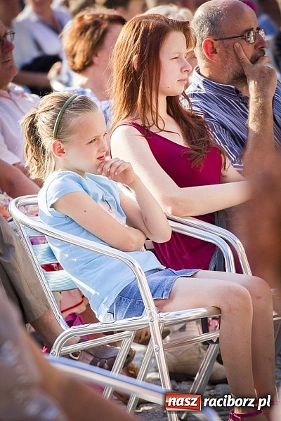 Zdjęcie w galerii na portalu naszraciborz.pl: W krainie uśmiechu - wyjątkowa gala operetkowa na zamkowym dziedzińcu wiadomości z regionu