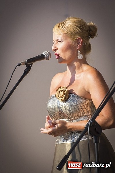 Zdjęcie w galerii na portalu naszraciborz.pl: W krainie uśmiechu - wyjątkowa gala operetkowa na zamkowym dziedzińcu wiadomości z regionu