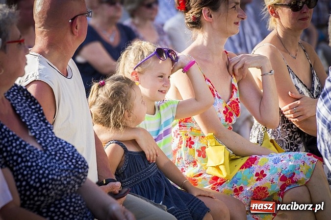 Zdjęcie w galerii na portalu naszraciborz.pl: W krainie uśmiechu - wyjątkowa gala operetkowa na zamkowym dziedzińcu wiadomości z regionu