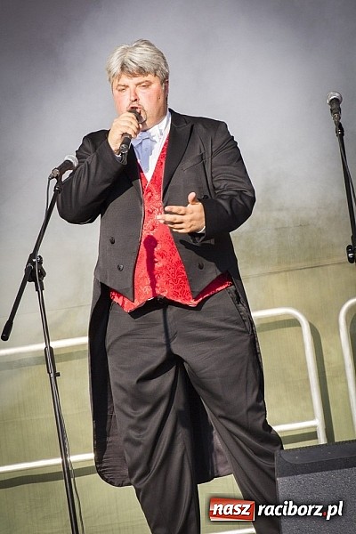 Zdjęcie w galerii na portalu naszraciborz.pl: W krainie uśmiechu - wyjątkowa gala operetkowa na zamkowym dziedzińcu wiadomości z regionu