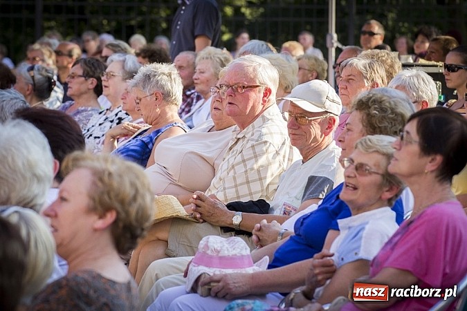 Zdjęcie w galerii na portalu naszraciborz.pl: W krainie uśmiechu - wyjątkowa gala operetkowa na zamkowym dziedzińcu wiadomości z regionu