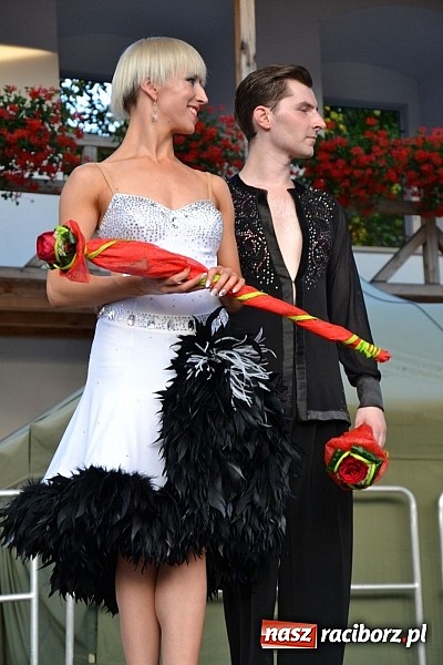 Zdjęcie w galerii na portalu naszraciborz.pl: W krainie uśmiechu - wyjątkowa gala operetkowa na zamkowym dziedzińcu wiadomości z regionu