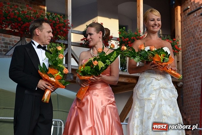 Zdjęcie w galerii na portalu naszraciborz.pl: W krainie uśmiechu - wyjątkowa gala operetkowa na zamkowym dziedzińcu wiadomości z regionu