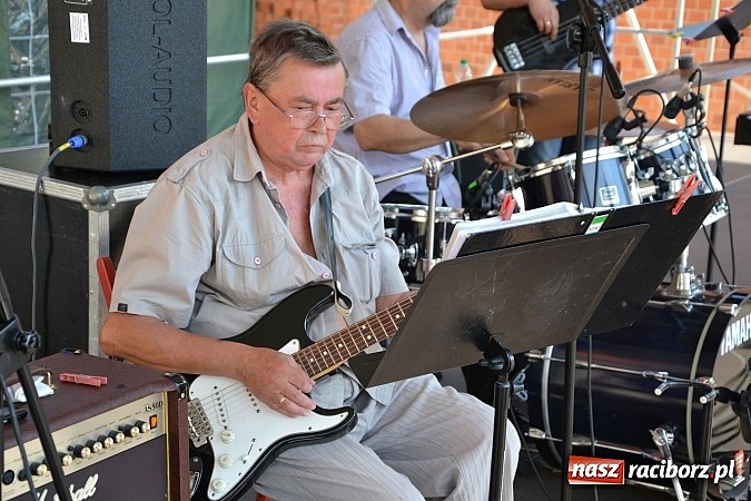 Zdjęcie w galerii na portalu naszraciborz.pl: W krainie uśmiechu - wyjątkowa gala operetkowa na zamkowym dziedzińcu wiadomości z regionu