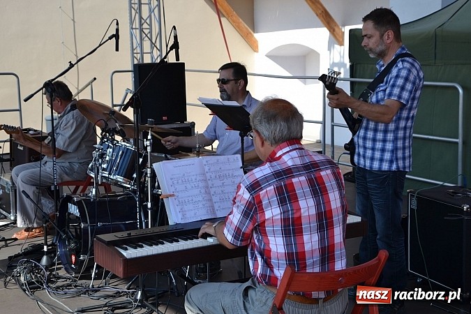 Zdjęcie w galerii na portalu naszraciborz.pl: W krainie uśmiechu - wyjątkowa gala operetkowa na zamkowym dziedzińcu wiadomości z regionu