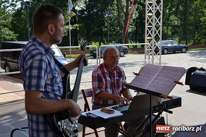 Zdjęcie w galerii na portalu naszraciborz.pl: W krainie uśmiechu - wyjątkowa gala operetkowa na zamkowym dziedzińcu wiadomości z regionu