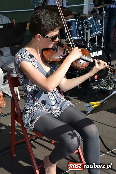 Zdjęcie w galerii na portalu naszraciborz.pl: W krainie uśmiechu - wyjątkowa gala operetkowa na zamkowym dziedzińcu wiadomości z regionu