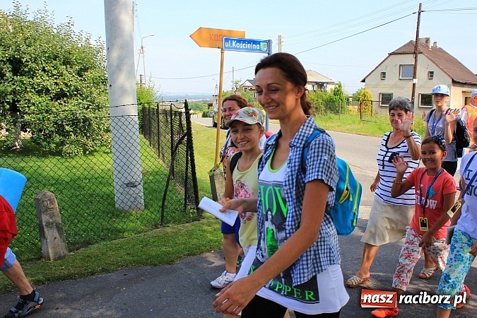 Zdjęcie w galerii na portalu naszraciborz.pl: 224 osoby pielgrzymują z Lubomi do Częstochowy. Liczna grupa z Kobyli wiadomości z regionu