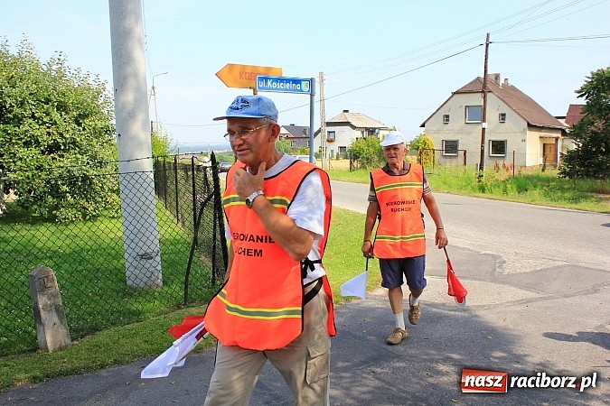 Zdjęcie w galerii na portalu naszraciborz.pl: 224 osoby pielgrzymują z Lubomi do Częstochowy. Liczna grupa z Kobyli wiadomości z regionu