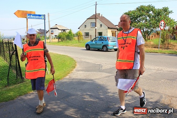 Zdjęcie w galerii na portalu naszraciborz.pl: 224 osoby pielgrzymują z Lubomi do Częstochowy. Liczna grupa z Kobyli wiadomości z regionu