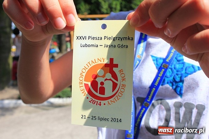 Zdjęcie w galerii na portalu naszraciborz.pl: 224 osoby pielgrzymują z Lubomi do Częstochowy. Liczna grupa z Kobyli wiadomości z regionu