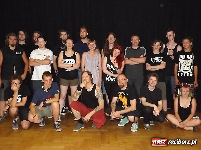 Zdjęcie w galerii na portalu naszraciborz.pl: Jak krzyczeć prawidłowo? Warsztaty śpiewu ekstremalnego w RCK wiadomości z regionu