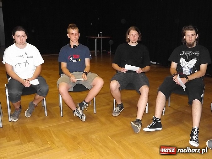 Zdjęcie w galerii na portalu naszraciborz.pl: Jak krzyczeć prawidłowo? Warsztaty śpiewu ekstremalnego w RCK wiadomości z regionu