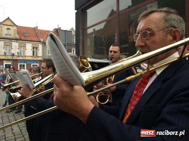 Zdjęcie w galerii na portalu naszraciborz.pl: WIWAT nowy król kurkowy! wiadomości z regionu