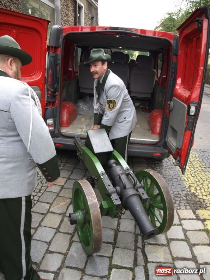 Zdjęcie w galerii na portalu naszraciborz.pl: WIWAT nowy król kurkowy! wiadomości z regionu