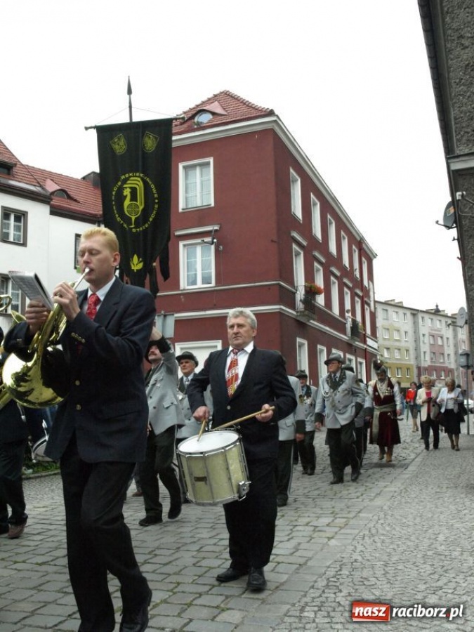 Zdjęcie w galerii na portalu naszraciborz.pl: WIWAT nowy król kurkowy! wiadomości z regionu
