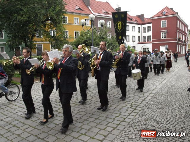 Zdjęcie w galerii na portalu naszraciborz.pl: WIWAT nowy król kurkowy! wiadomości z regionu