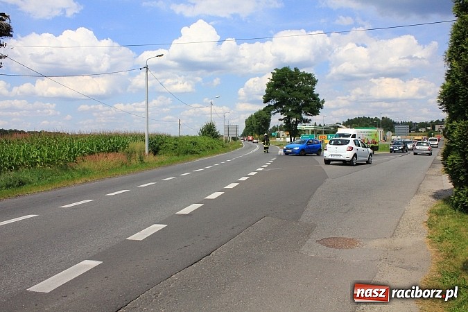 Zdjęcie w galerii na portalu naszraciborz.pl: Wypadek na Gliwickiej. Jedna osoba w szpitalu! wiadomości z regionu