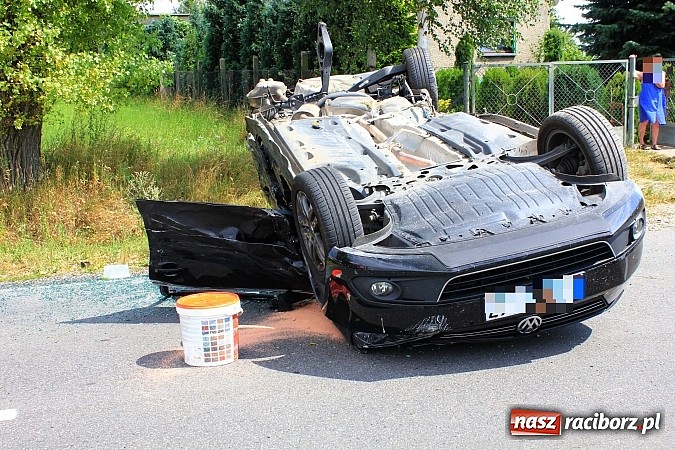 Zdjęcie w galerii na portalu naszraciborz.pl: Wypadek na Gliwickiej. Jedna osoba w szpitalu! wiadomości z regionu