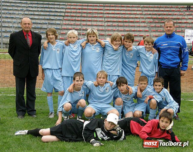 Zdjęcie w galerii na portalu naszraciborz.pl: Drużyna Fotbal Frydek - Mistek najlepsza wiadomości z regionu