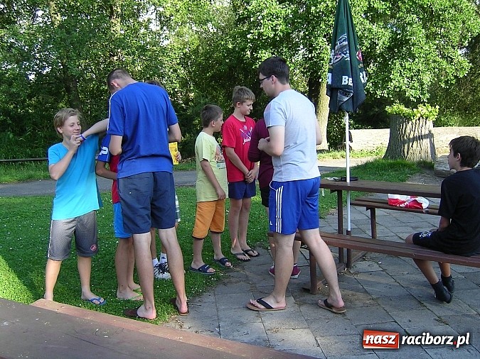 Zdjęcie w galerii na portalu naszraciborz.pl: Powrót tenisistów z obozu sportowo-rekreacyjnego wiadomości z regionu