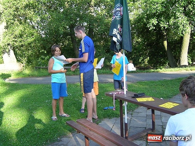 Zdjęcie w galerii na portalu naszraciborz.pl: Powrót tenisistów z obozu sportowo-rekreacyjnego wiadomości z regionu