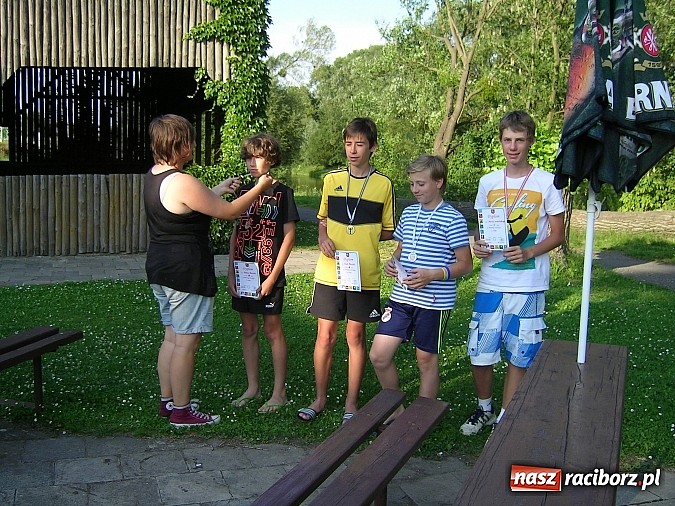 Zdjęcie w galerii na portalu naszraciborz.pl: Powrót tenisistów z obozu sportowo-rekreacyjnego wiadomości z regionu