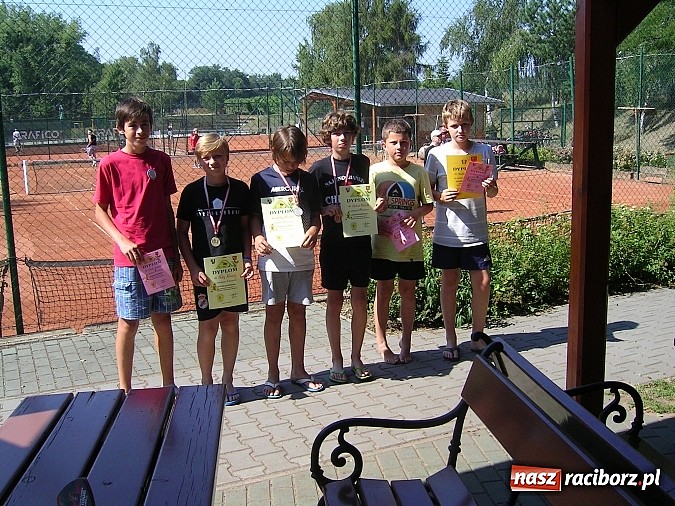 Zdjęcie w galerii na portalu naszraciborz.pl: Powrót tenisistów z obozu sportowo-rekreacyjnego wiadomości z regionu