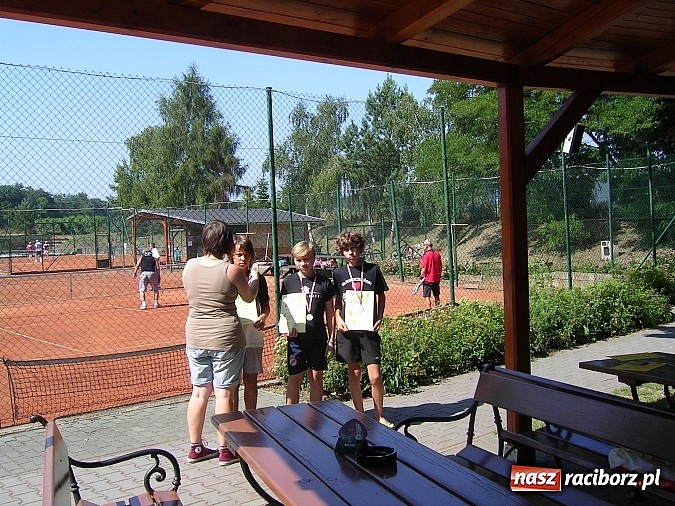 Zdjęcie w galerii na portalu naszraciborz.pl: Powrót tenisistów z obozu sportowo-rekreacyjnego wiadomości z regionu