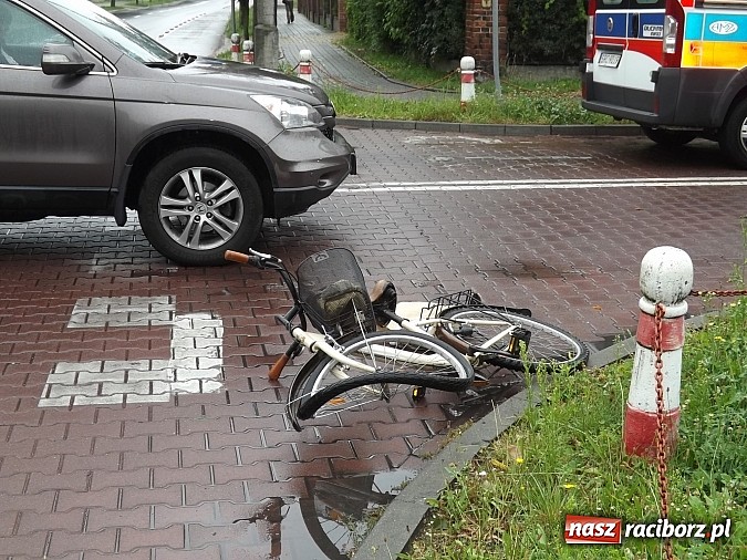 Zdjęcie w galerii na portalu naszraciborz.pl: Potrącenie rowerzystki na ścieżce rowerowej! wiadomości z regionu