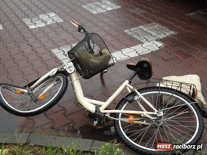 Zdjęcie w galerii na portalu naszraciborz.pl: Potrącenie rowerzystki na ścieżce rowerowej! wiadomości z regionu