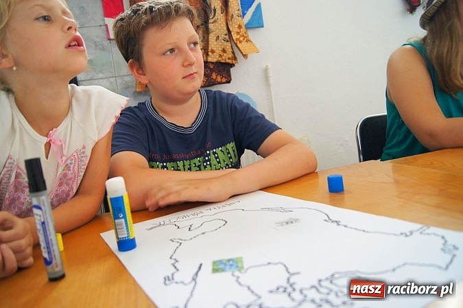 Zdjęcie w galerii na portalu naszraciborz.pl: Geografia na wesoło w GCK w Nędzy wiadomości z regionu