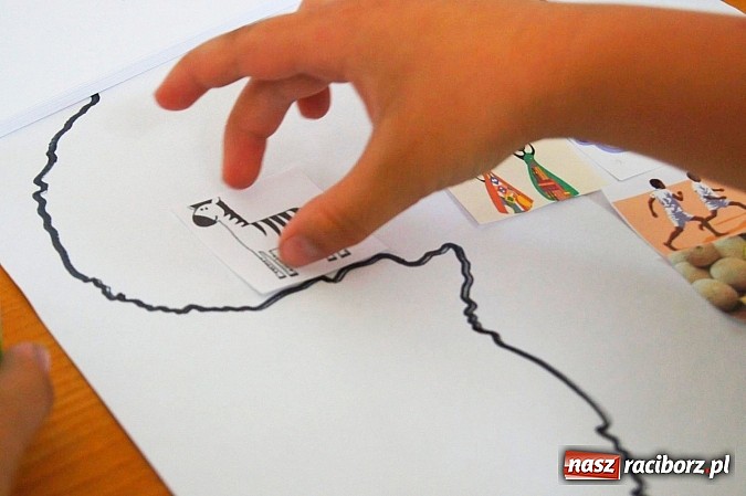 Zdjęcie w galerii na portalu naszraciborz.pl: Geografia na wesoło w GCK w Nędzy wiadomości z regionu