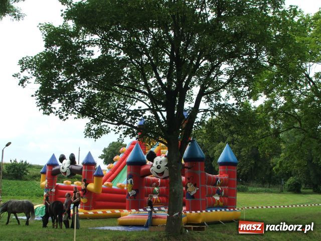 Zdjęcie w galerii na portalu naszraciborz.pl: Festyn mniejszości w Krowiarkach wiadomości z regionu