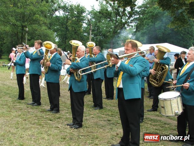 Zdjęcie w galerii na portalu naszraciborz.pl: Festyn mniejszości w Krowiarkach wiadomości z regionu